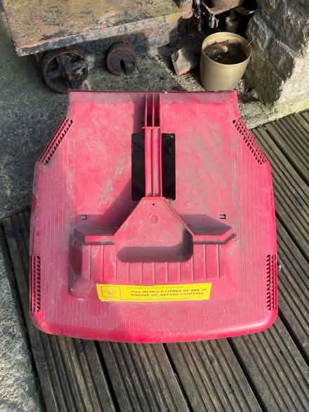 Photo of free Mountfield grass collection box (Halton on Lune LA2) #2