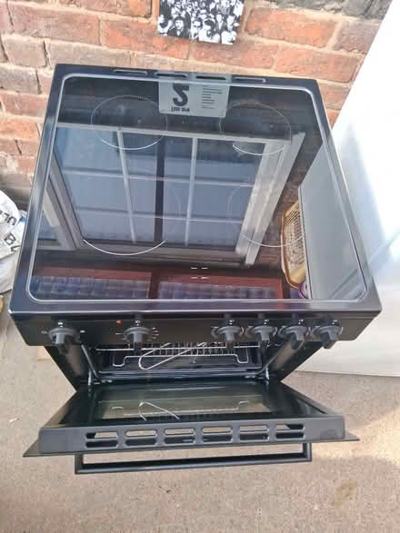 Photo of free Electric cooker (Kidderminster, DY10) #2