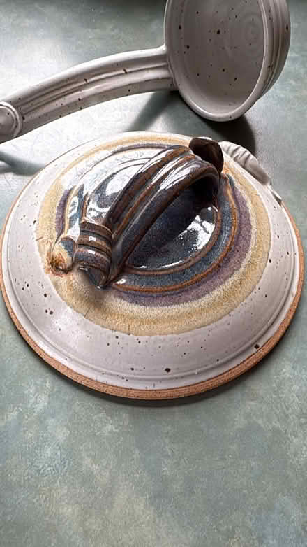 Photo of free Soup tureen (Simbury ct) #2