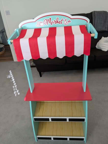 Photo of free Pretend market stall (shop) / puppet theatre (North West Leicestershire LE67) #1
