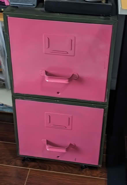 Photo of free Metal cabinets - Armoires métal (H1W2M7) #1