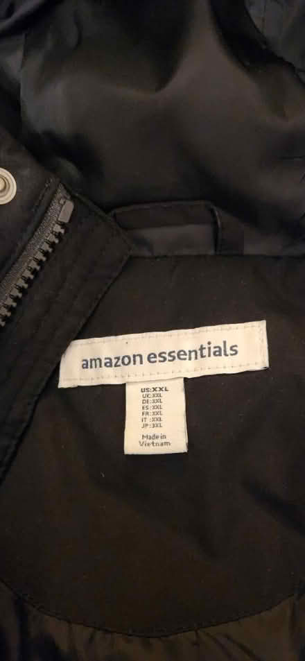 Photo of free XXL Amazon Essentials puffer coat (18th & Independence SE 20003) #1