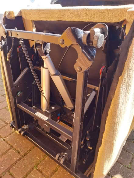 Photo of free Lift chair. Perfect working order. Going tip Sunday (Lower Bevendean BN2) #2