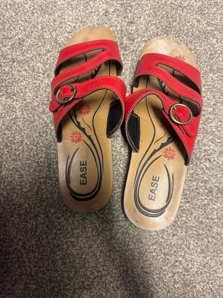 Photo of free Sandals / Shoe size 4 / 37 (Elm Park RM12) #3