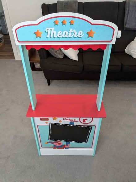Photo of free Pretend market stall (shop) / puppet theatre (North West Leicestershire LE67) #3