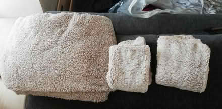 Photo of free Fluffy Double Duvet Cover Set (Selhurst SE25) #1