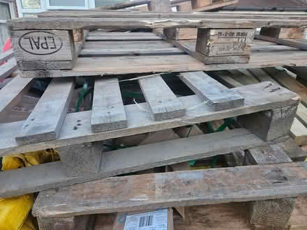 Photo of free Wooden Pallets x 6 (Morden SM4) #1