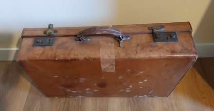 Photo of free Old leather suitcase, small (Comiston EH10) #1