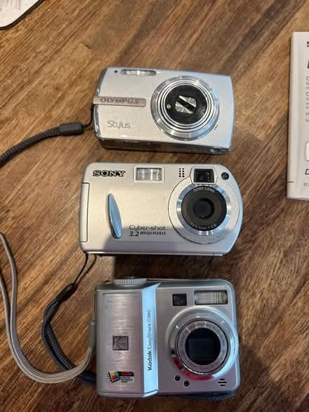 Photo of free Digital cameras (Chiswick W4) #2