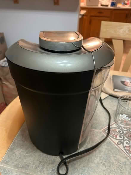 Photo of free Keurig 2.0 (Damascus,MD) #3