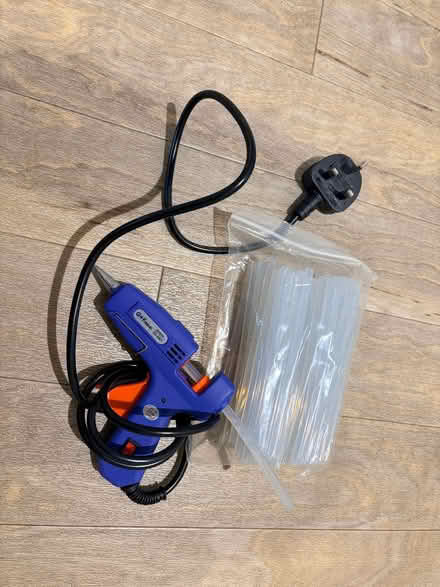 Photo of free Glue gun (South Lambeth SW8) #1