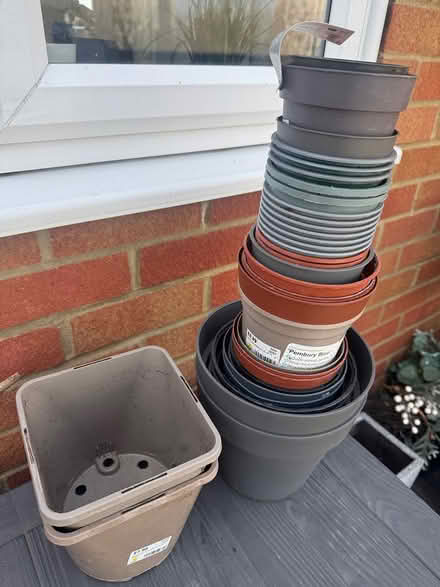 Photo of free Selection of flowerpots (Westcliff SS0) #1