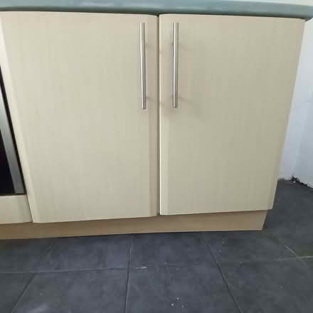 Photo of free Kitchen cupboard doors an worktop (Aigburth L17) #3