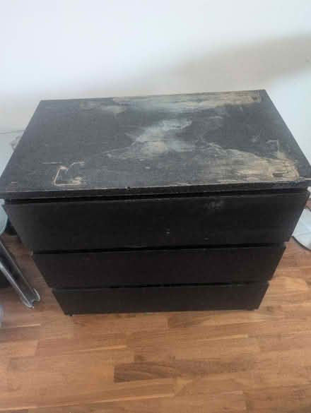 Photo of free Black dresser (1 Fairmont Avenue E14) #1