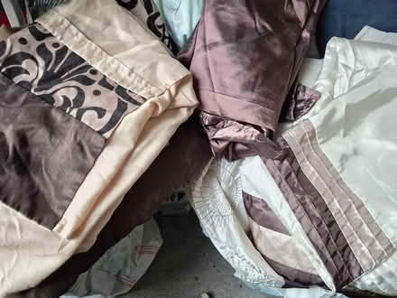 Photo of free 2 x double quilt cover,& curtains (Preston lancs PR2) #1
