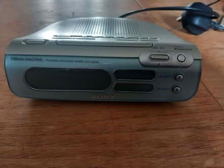 Photo of free Sony radio alarm clock (Seven Sisters N15) #1