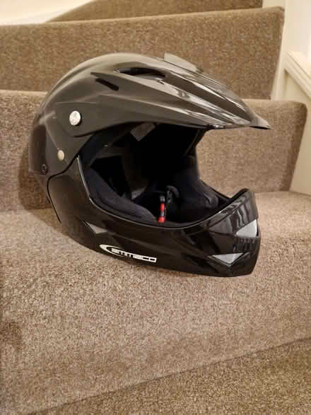Photo of free BMX Cycle Helmet (Oakington CB24) #1