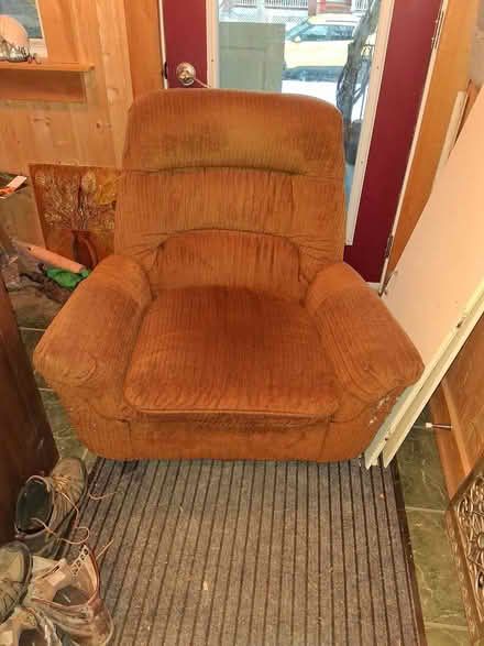 Photo of free Armchair (Old Ottawa South) #1