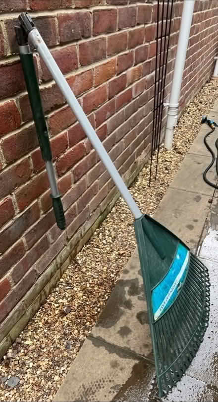 Photo of free Lightweight Garden Leaf Rake - Adjustable Telescopic Handle (Beaconsfield HP9) #2