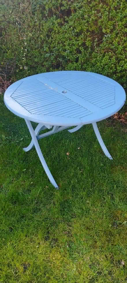 Photo of free Round garden table (Hooe) #1