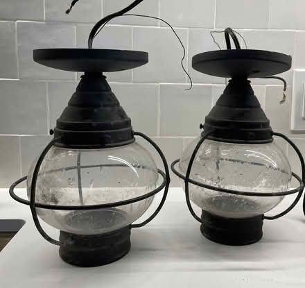 Photo of free 2 ceiling mounted lights (Leslieville) #1