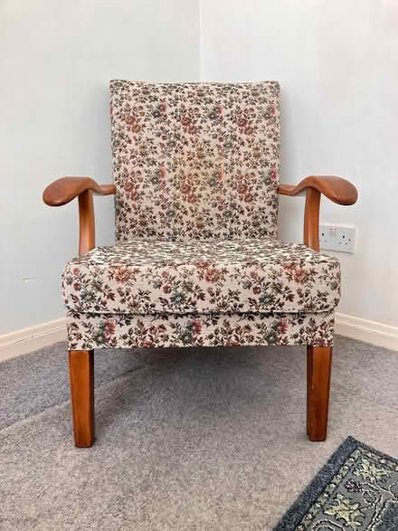 Photo of free Vintage comfortable armchair (SE21) #1