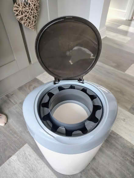 Photo of free Tommee Tippee Nappy Bin (CM11) #2