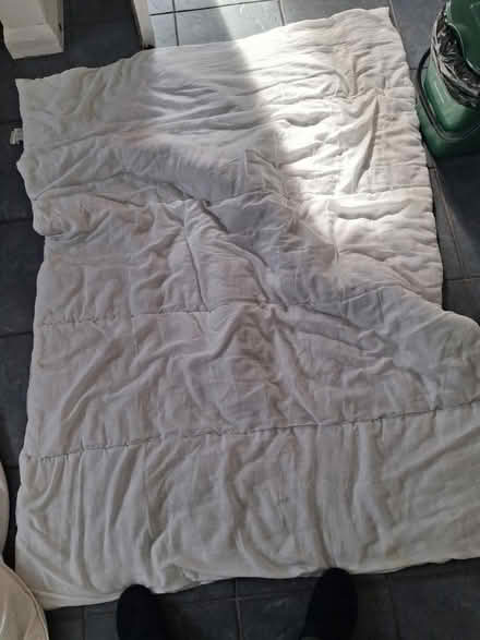 Photo of free 2 single duvets (Littleover DE23) #1
