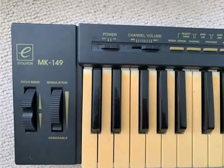 Photo of free Midi keyboards (Wrington BS40) #3