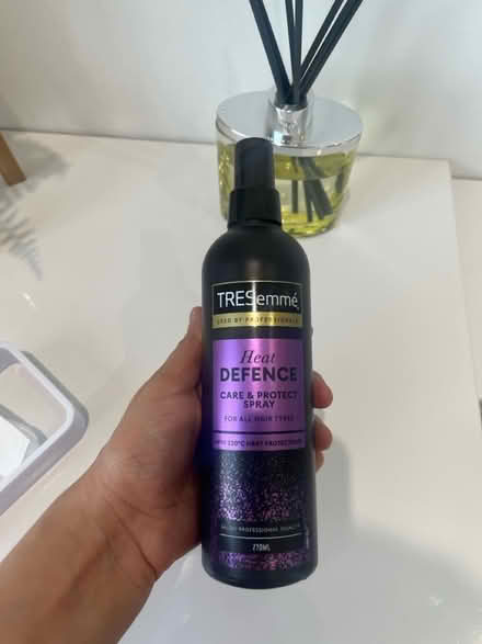 Photo of free Hair protecting spray (B92) #1