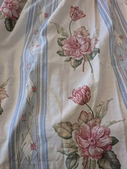 Photo of free Country Cottage Curtains (BN45 - Pyecombe) #3