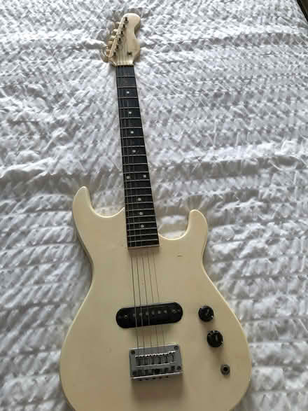 Photo of free old electric guitar (Hempstead) #1