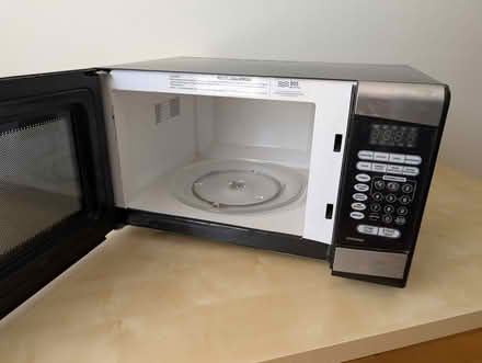 Photo of free Microwave, 900 watt (near Palo Alto High School) #2