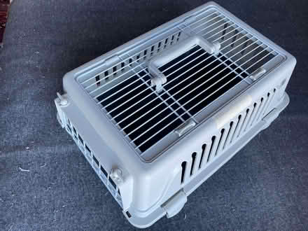 Photo of free Cat box (Highbury New Park N5) #1