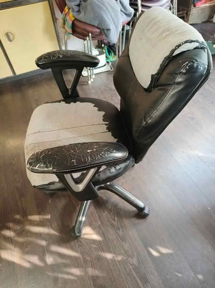 Photo of free Tatty but sturdy office chair (Earlswood RH1) #2
