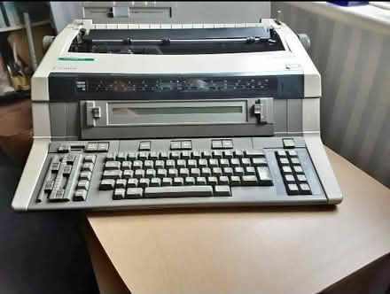 Photo of free Electronic typewriter (Portsmouth PO2 7hp) #2