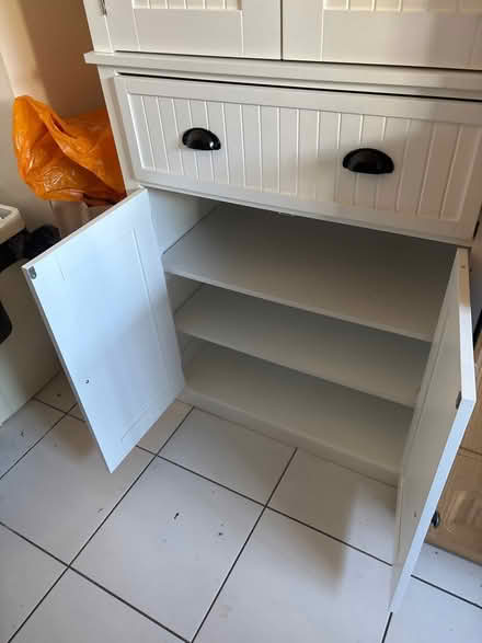 Photo of free White cabinet with shelves (Limehouse E1) #4