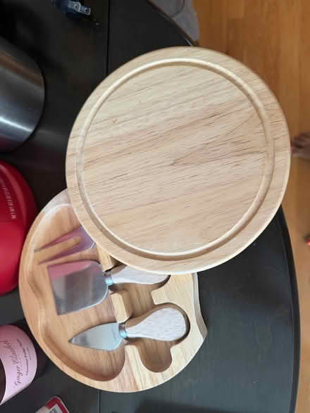 Photo of free Mini cheeseboard and knives (Near Lincoln Park) #1