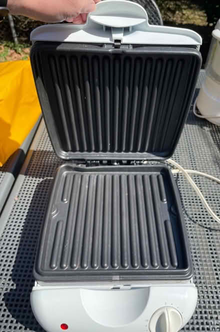 Photo of free Electric Cookery Small Appliances (Upper NW DC/Tenley vicinity) #2