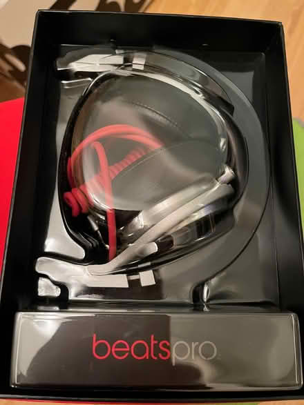 Photo of free Headset (Saratoga Village) #2