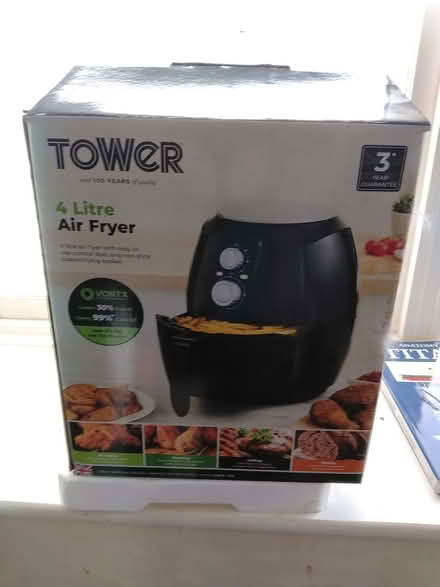 Photo of free tower air fryer 4L (Denton Burn) #1