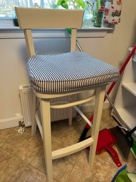 Photo of free pub height chair (Red Bank) #1