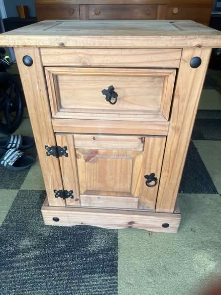 Photo of free Side Unit (Bethnal Green E1 5DE) #2