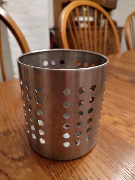 Photo of free Utensil holder (Odenton) #1