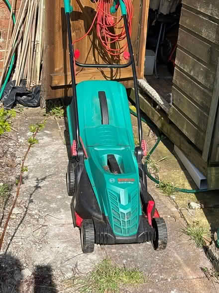Photo of free Unresponsive mower (Eastbourne BN20) #1