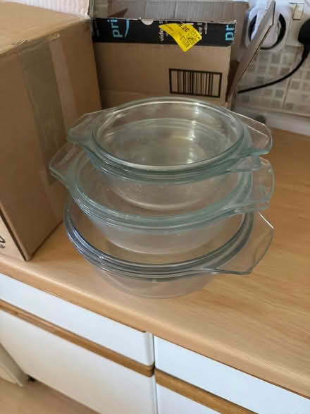 Photo of free Pyrex dishes (Leatherhead) #1