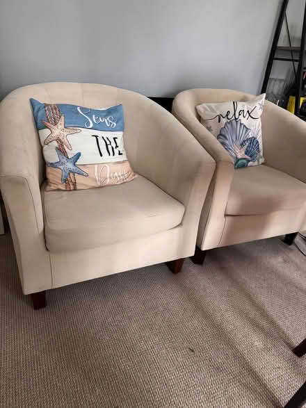 Photo of free White 2 single seat sofas (Devonshire Quarter S3) #2