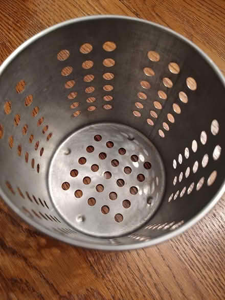 Photo of free Utensil holder (Odenton) #2