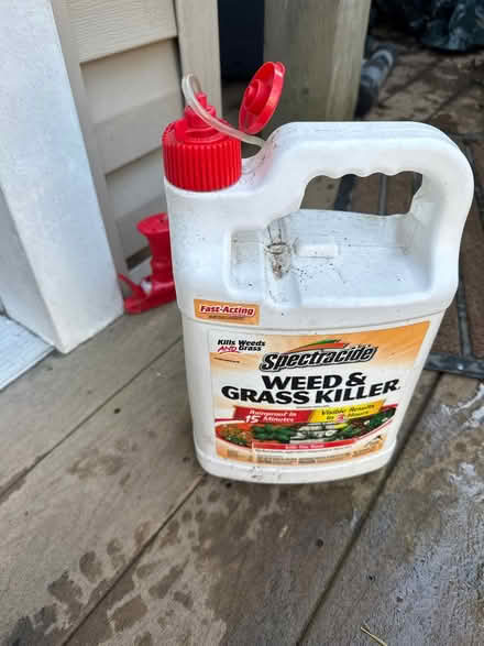 Photo of free Weed and grass killer (Park View - Colombia Heights) #1