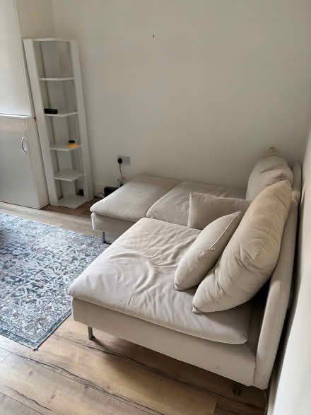 Photo of free Cream coloured sofa (Latchmere SW11) #1